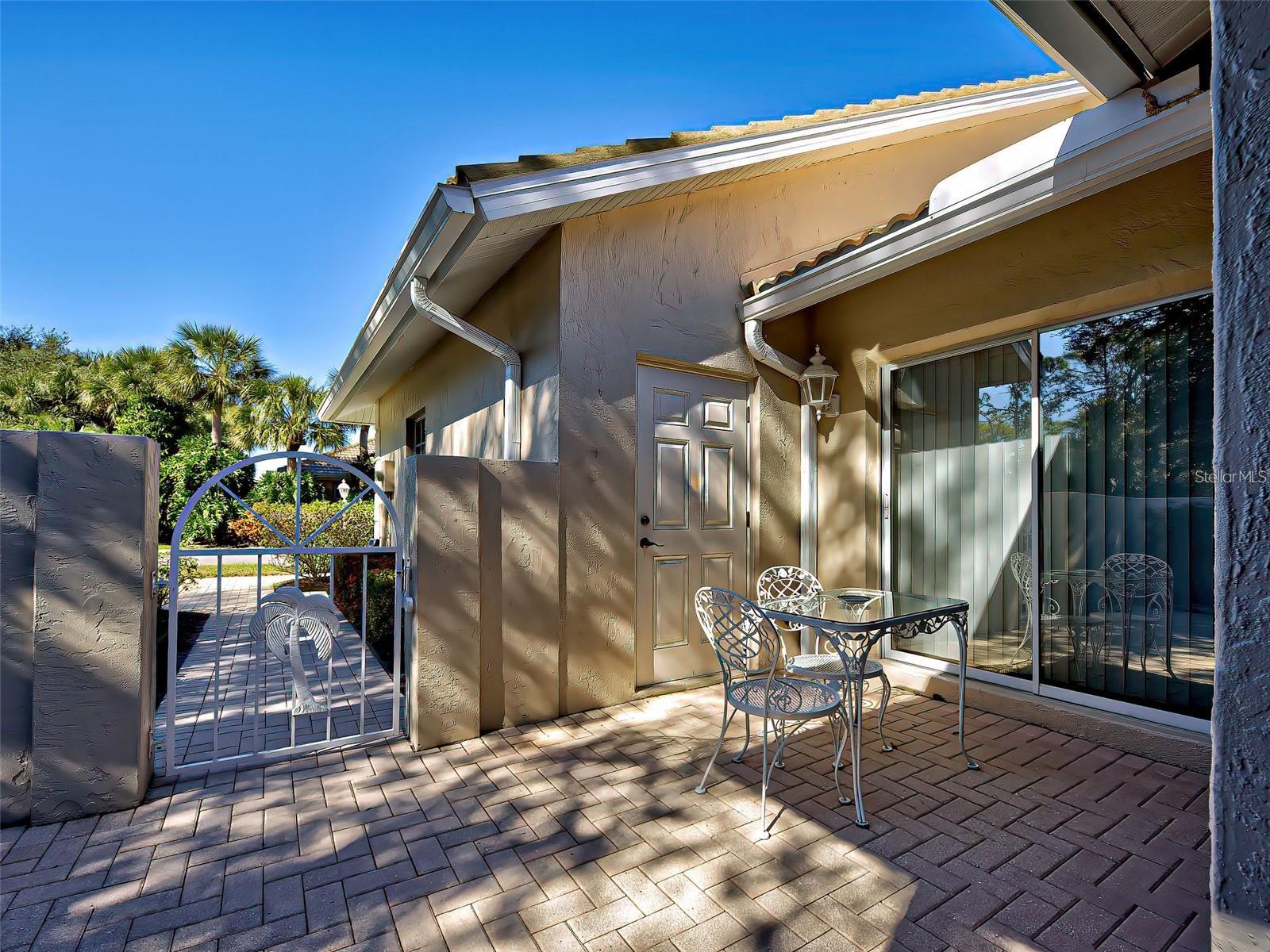 1275 BERKSHIRE CIR, VENICE, FL — photo 30