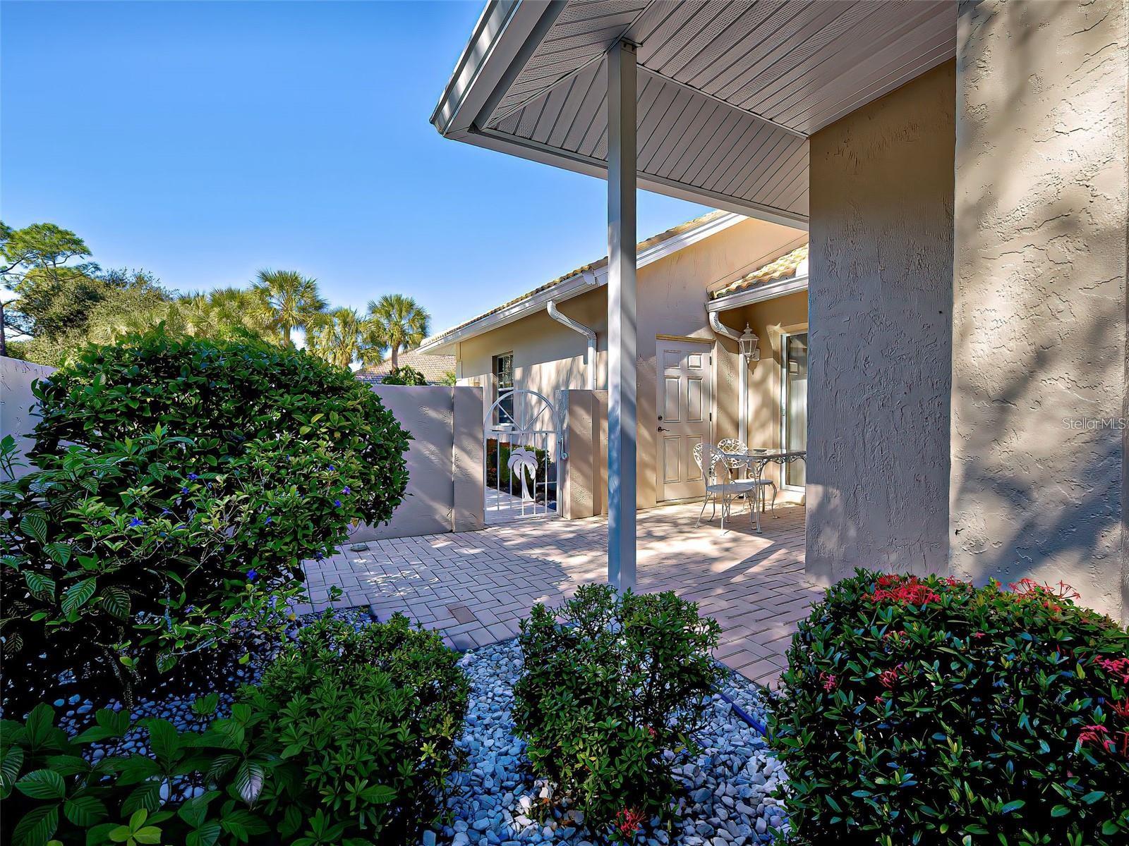 1275 BERKSHIRE CIR, VENICE, FL — photo 31