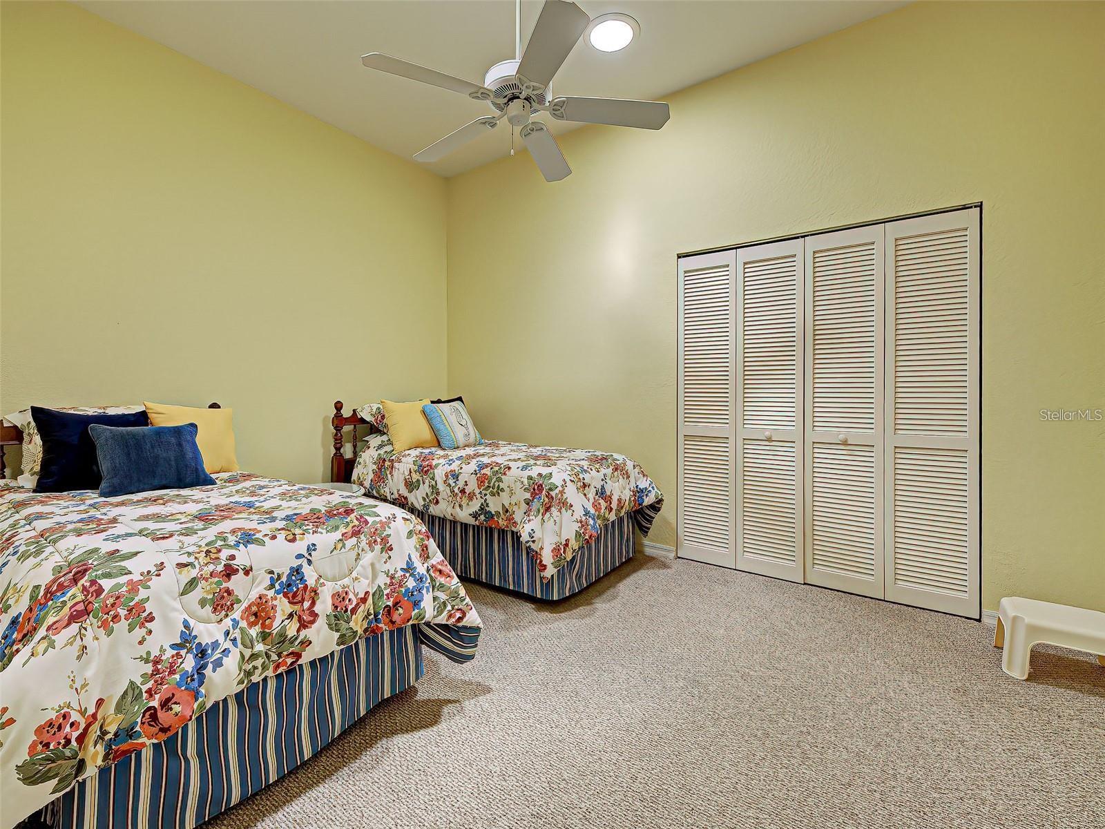1275 BERKSHIRE CIR, VENICE, FL — photo 16