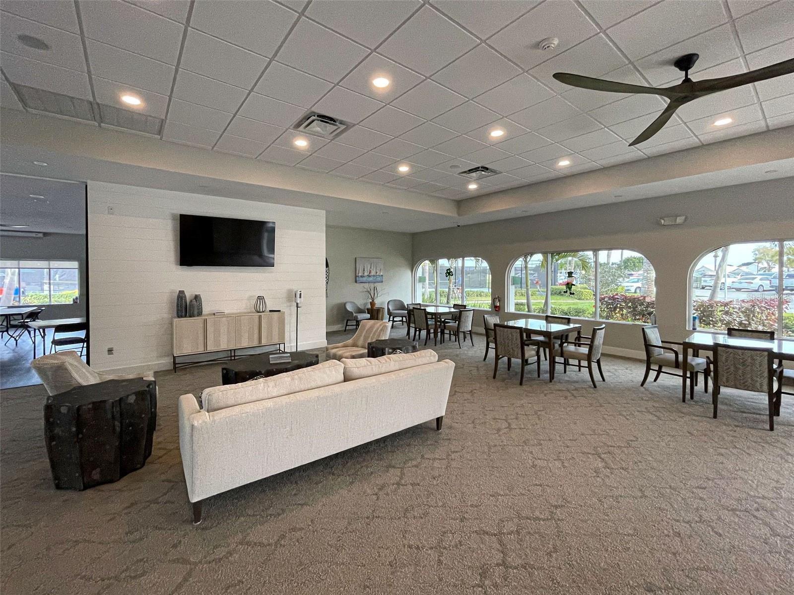 1275 BERKSHIRE CIR, VENICE, FL — photo 45