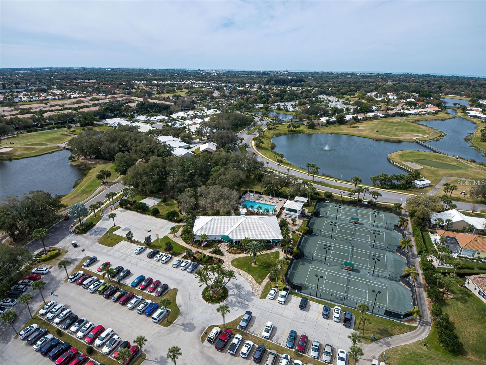 1275 BERKSHIRE CIR, VENICE, FL — photo 48