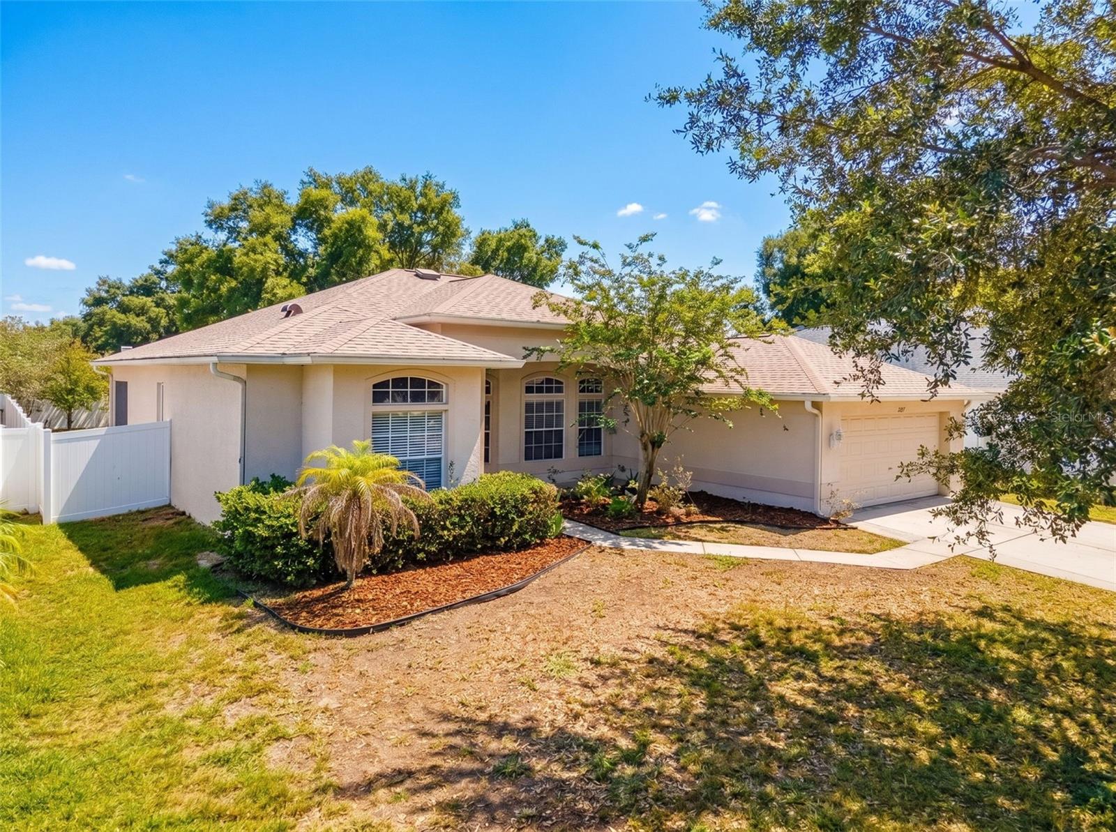 2021 RUTHERFORD DR, DOVER, FL — photo 3