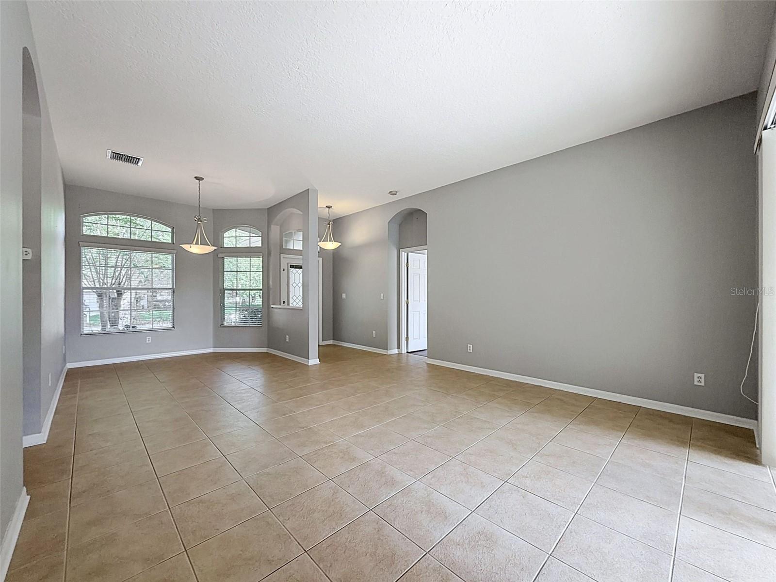 2021 RUTHERFORD DR, DOVER, FL — photo 12