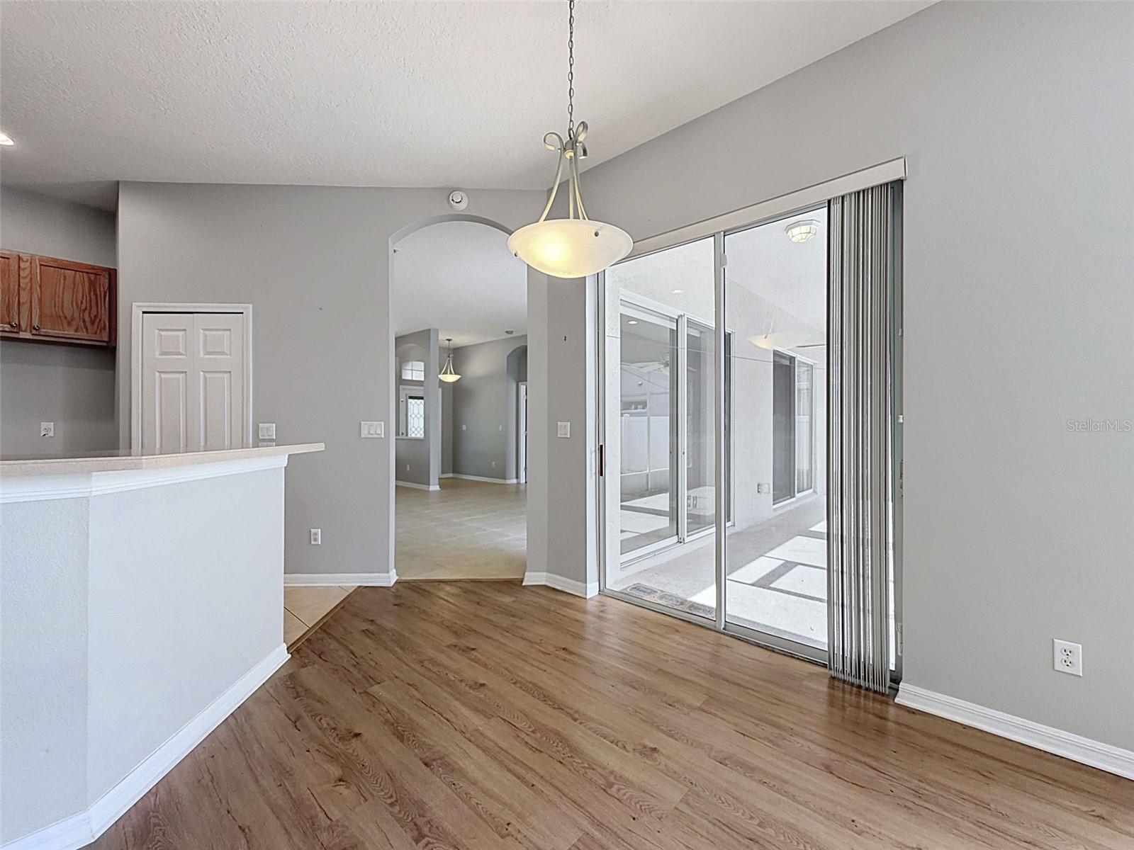 2021 RUTHERFORD DR, DOVER, FL — photo 13