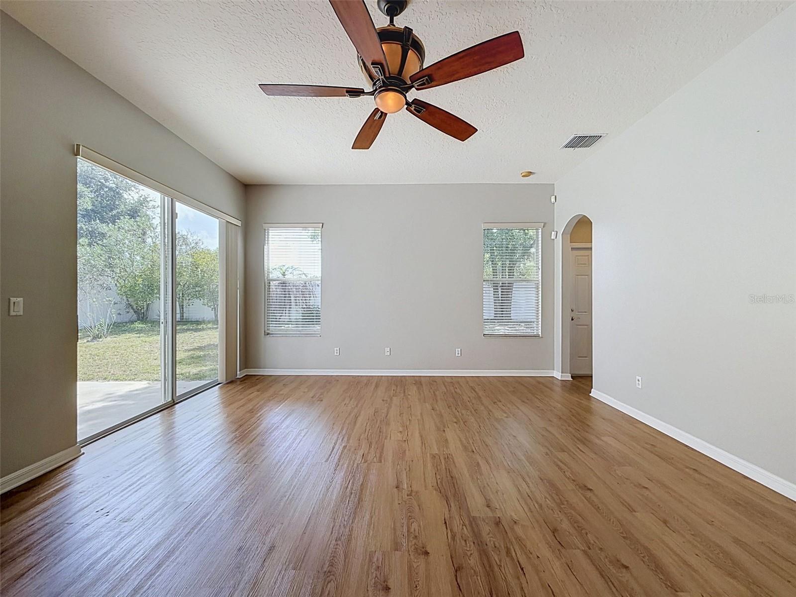2021 RUTHERFORD DR, DOVER, FL — photo 20