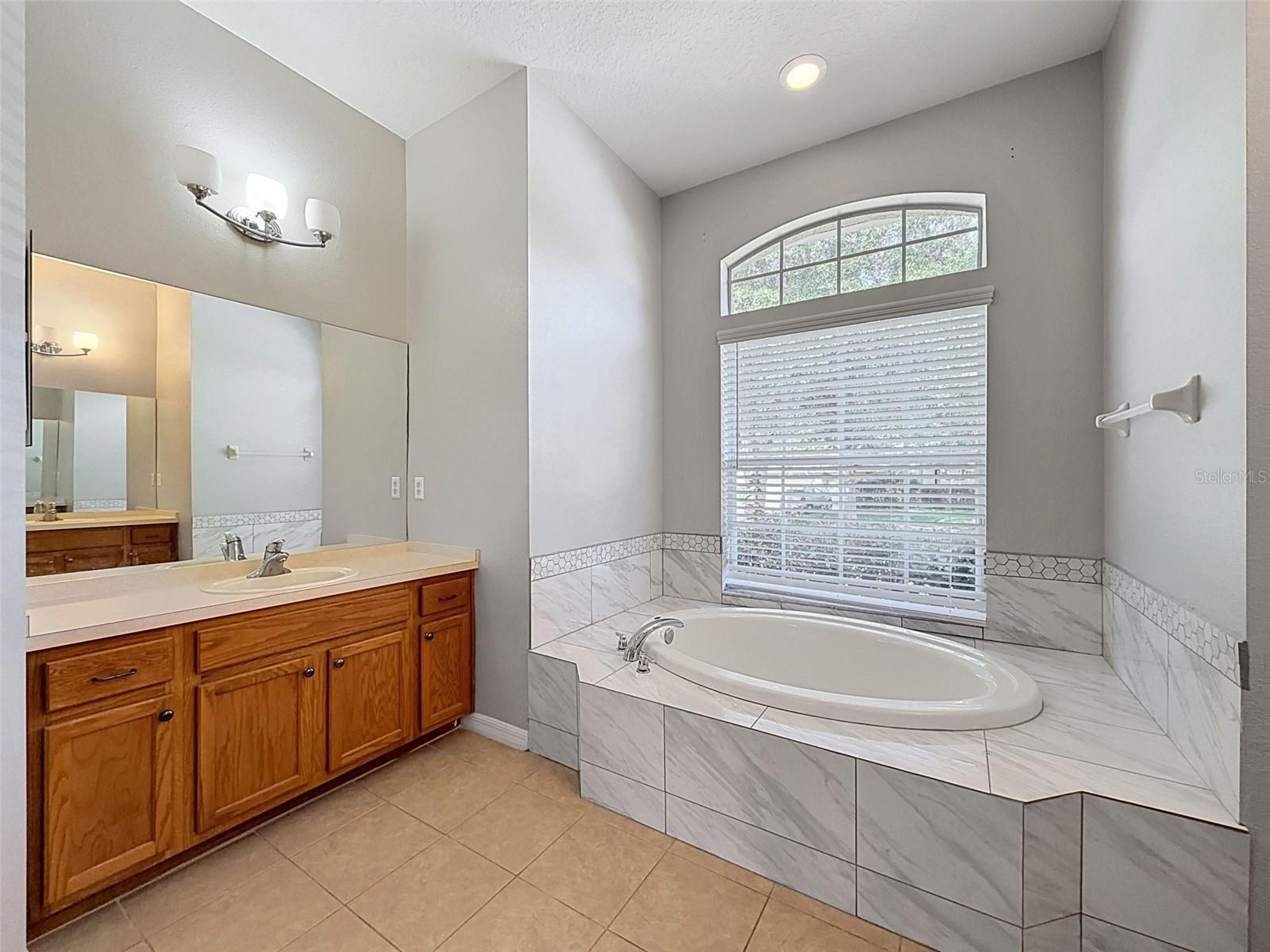 2021 RUTHERFORD DR, DOVER, FL — photo 28