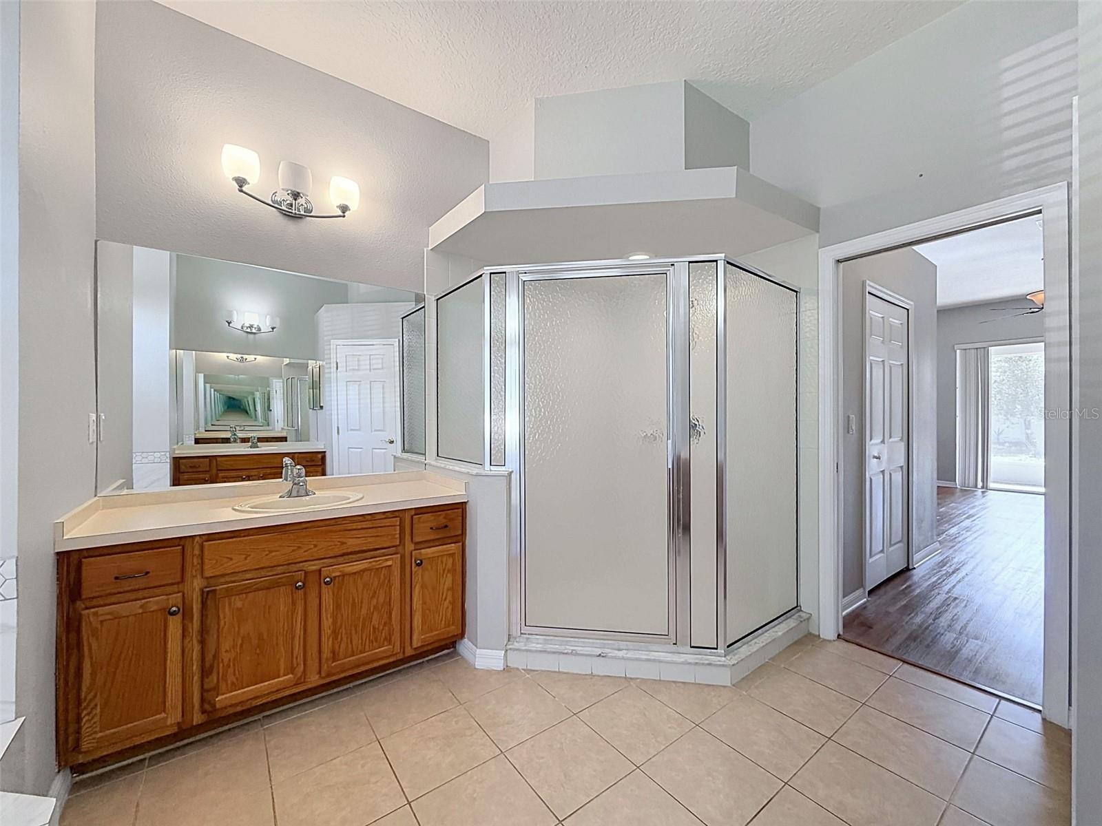 2021 RUTHERFORD DR, DOVER, FL — photo 29