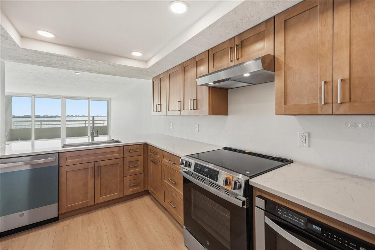 888 BLVD OF THE ARTS #707, SARASOTA, FL — photo 14