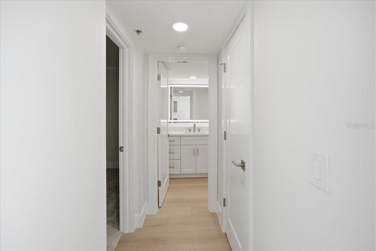 888 BLVD OF THE ARTS #707, SARASOTA, FL — photo 36