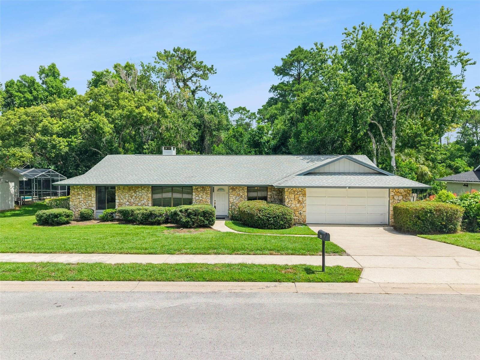 211 HICKORY DR, LONGWOOD, FL