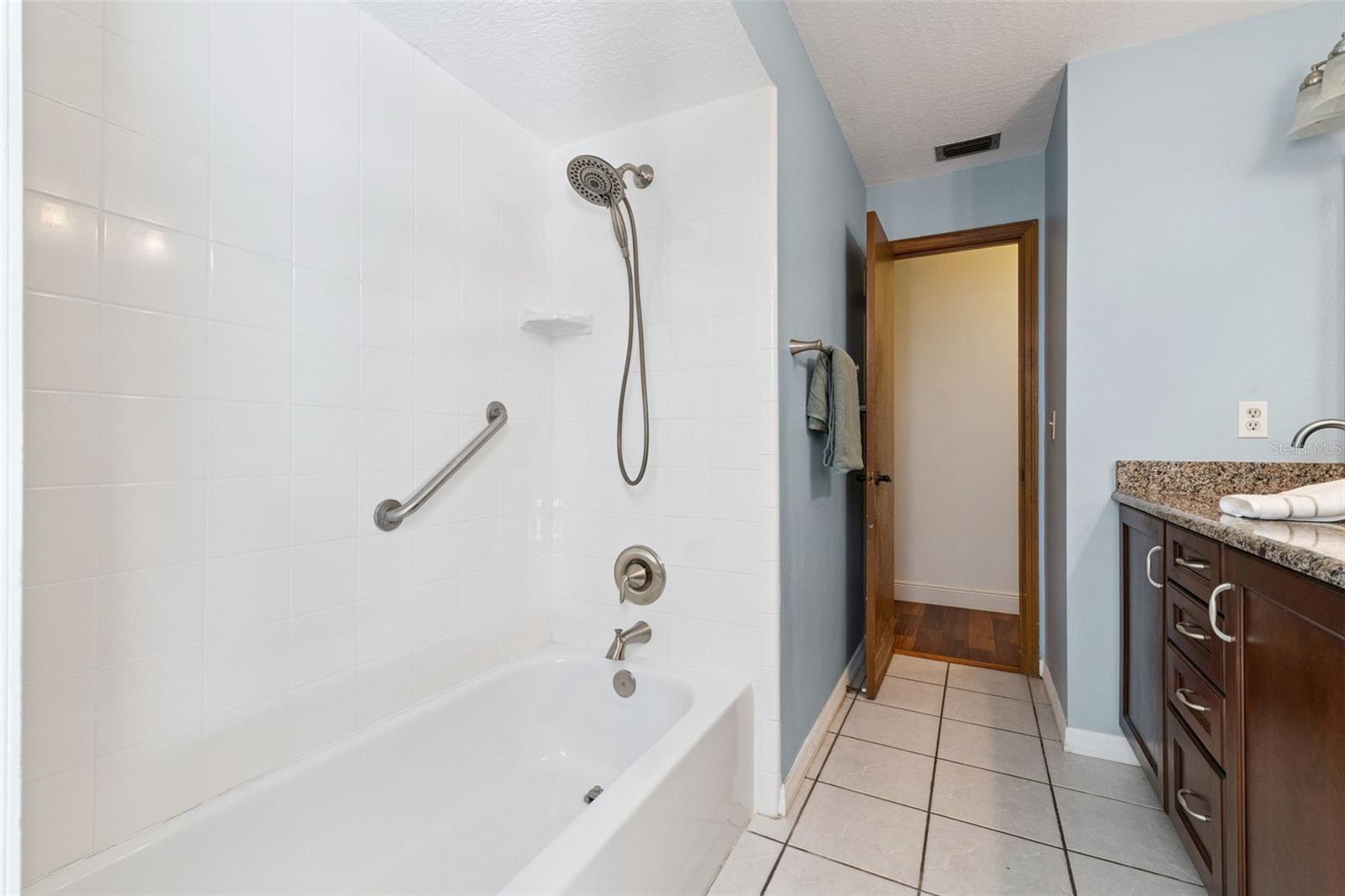 211 HICKORY DR, LONGWOOD, FL — photo 36