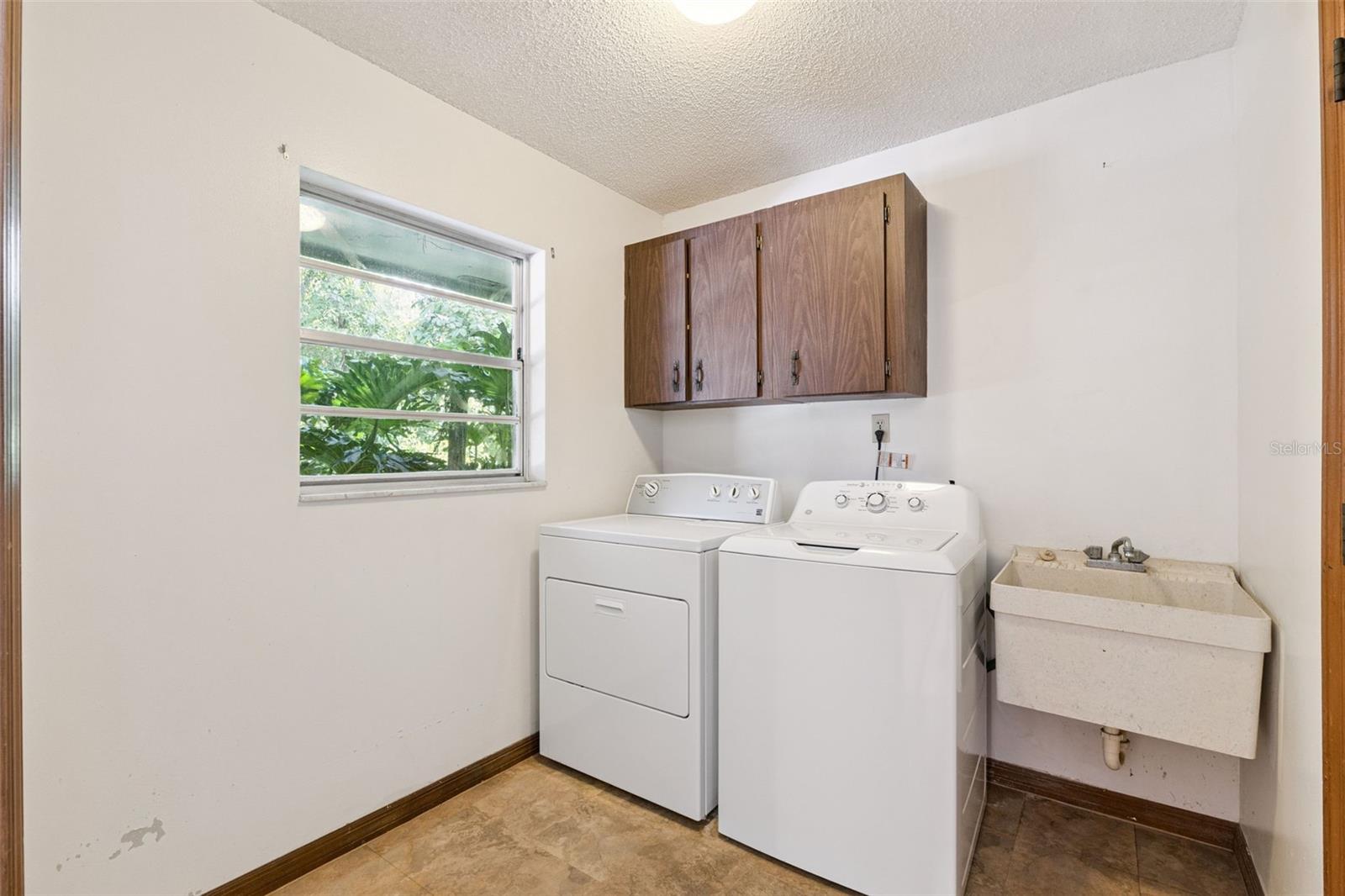 211 HICKORY DR, LONGWOOD, FL — photo 38