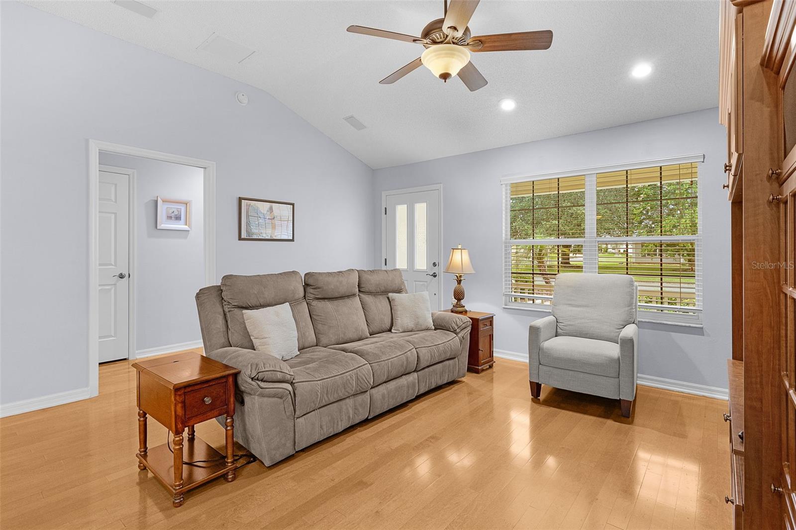 649 RAVENEL CT, THE VILLAGES, FL — photo 12