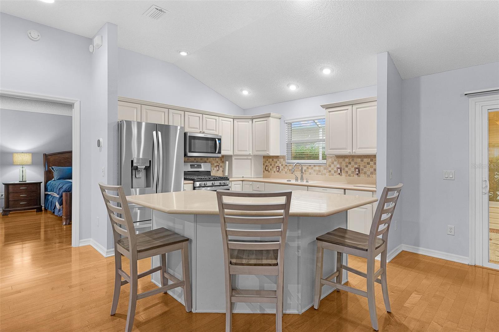 649 RAVENEL CT, THE VILLAGES, FL — photo 16