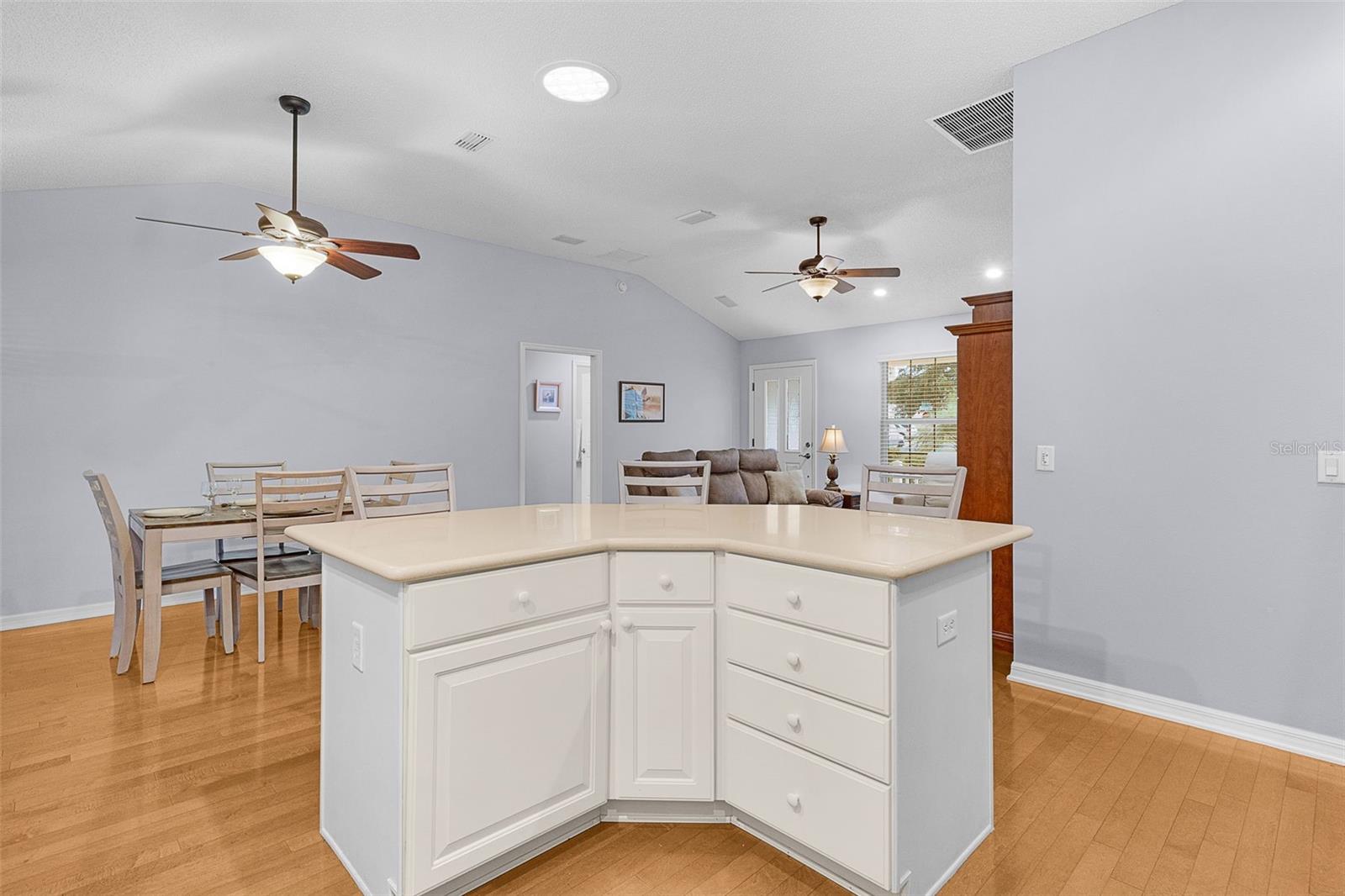 649 RAVENEL CT, THE VILLAGES, FL — photo 19