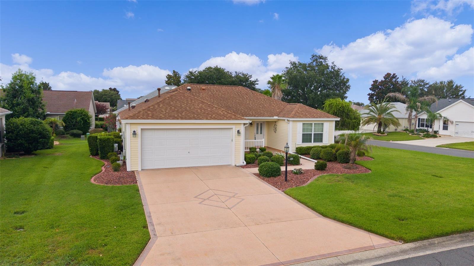 649 RAVENEL CT, THE VILLAGES, FL — photo 39