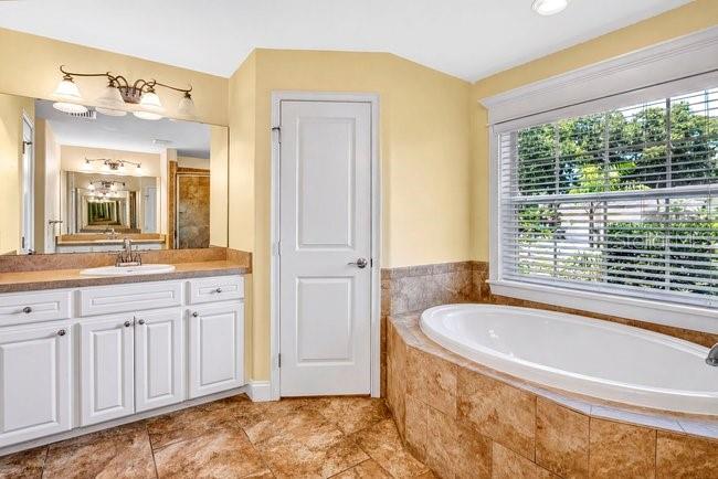 3975 SUNNYWOOD CIR, LAKELAND, FL — photo 14