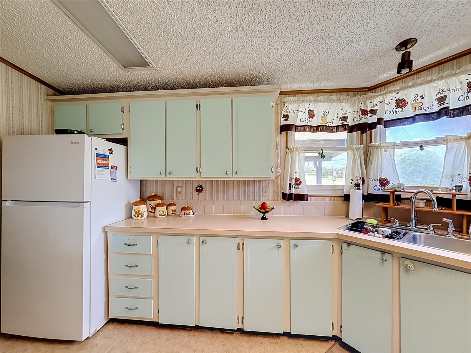 8233 COUNTY ROAD 109B, LADY LAKE, FL — photo 12