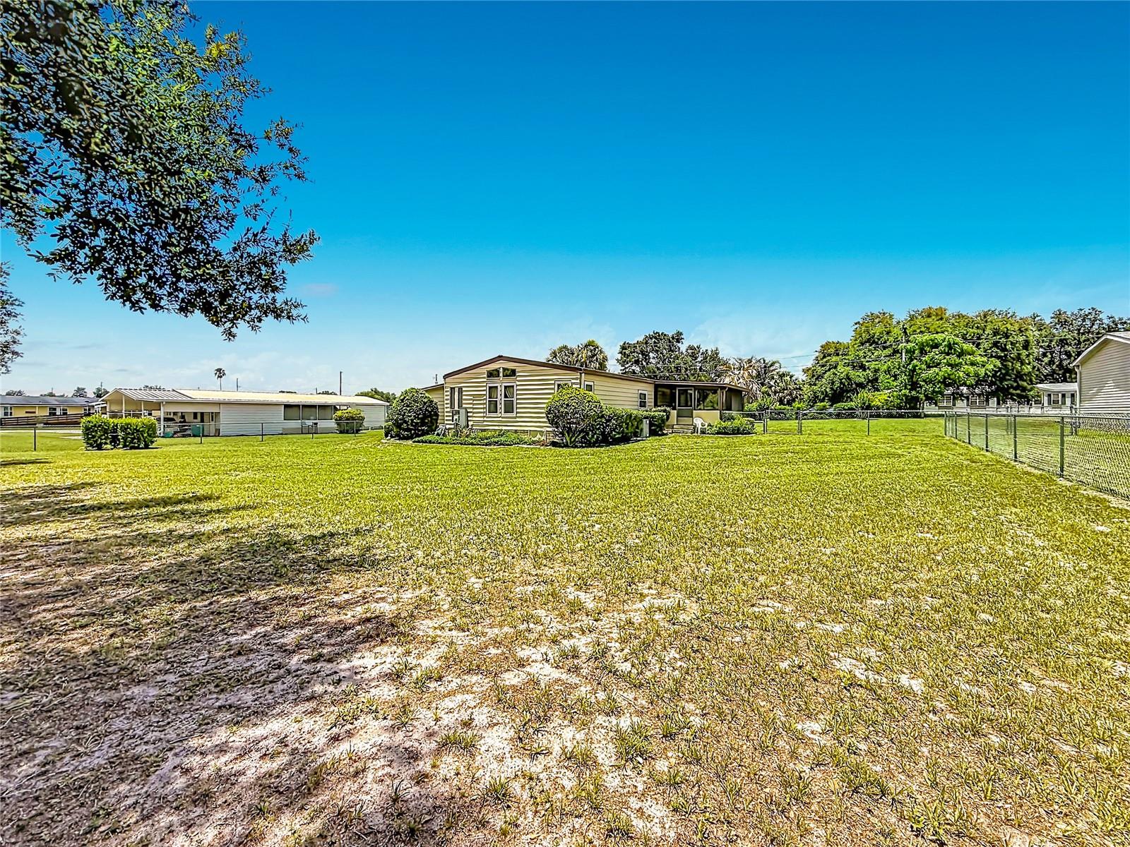 8233 COUNTY ROAD 109B, LADY LAKE, FL — photo 39