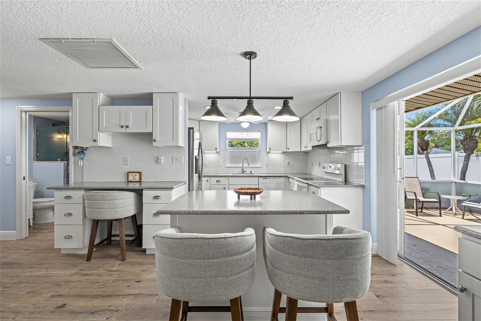 210 WISTERIA RD, VENICE, FL — photo 3