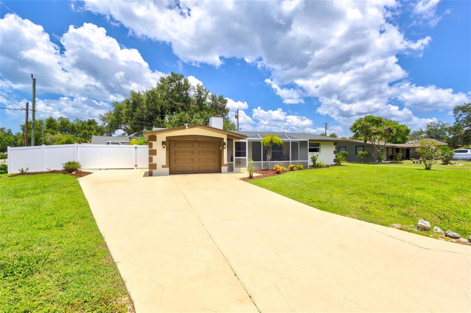 210 WISTERIA RD, VENICE, FL — photo 7