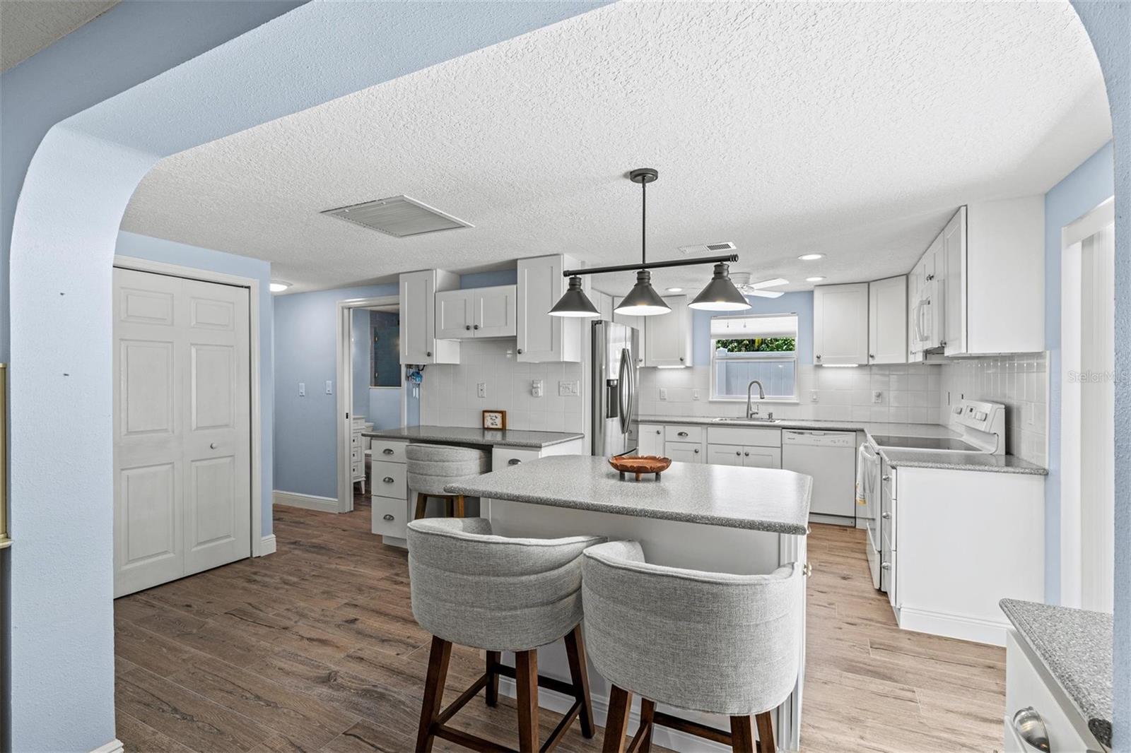 210 WISTERIA RD, VENICE, FL — photo 19
