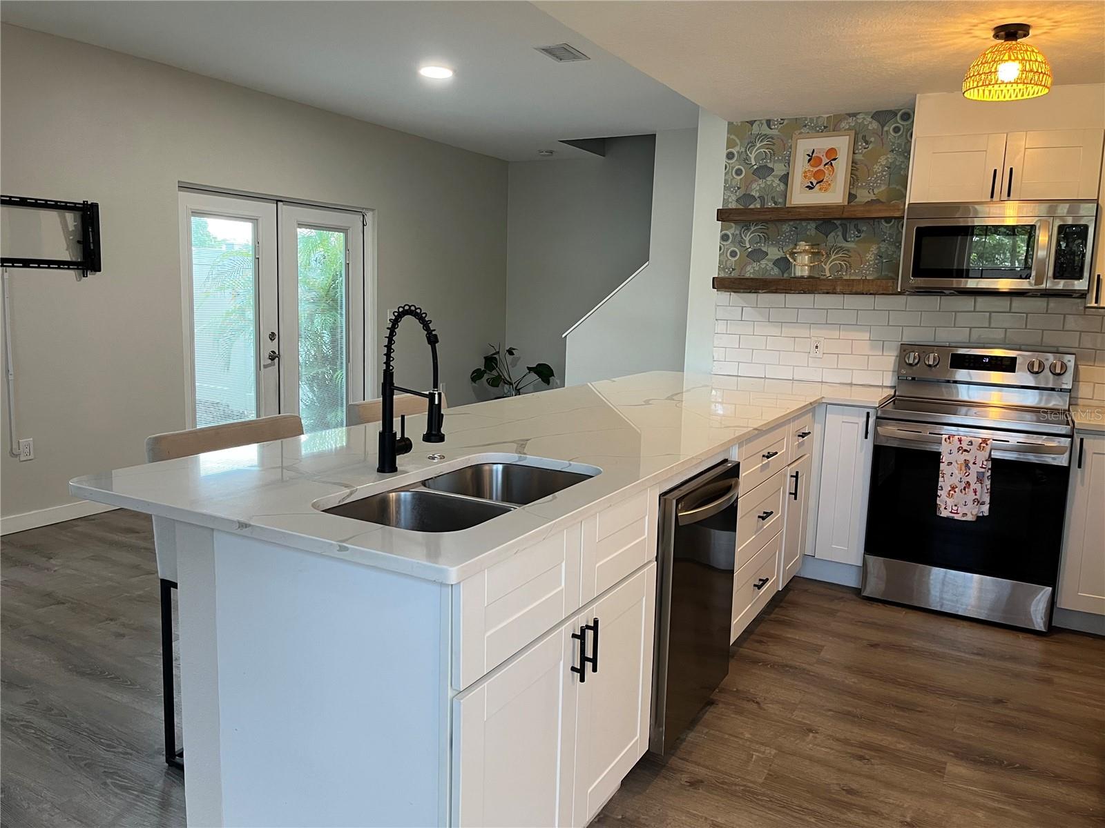 4326 TYLER CIR N, ST PETERSBURG, FL — photo 12