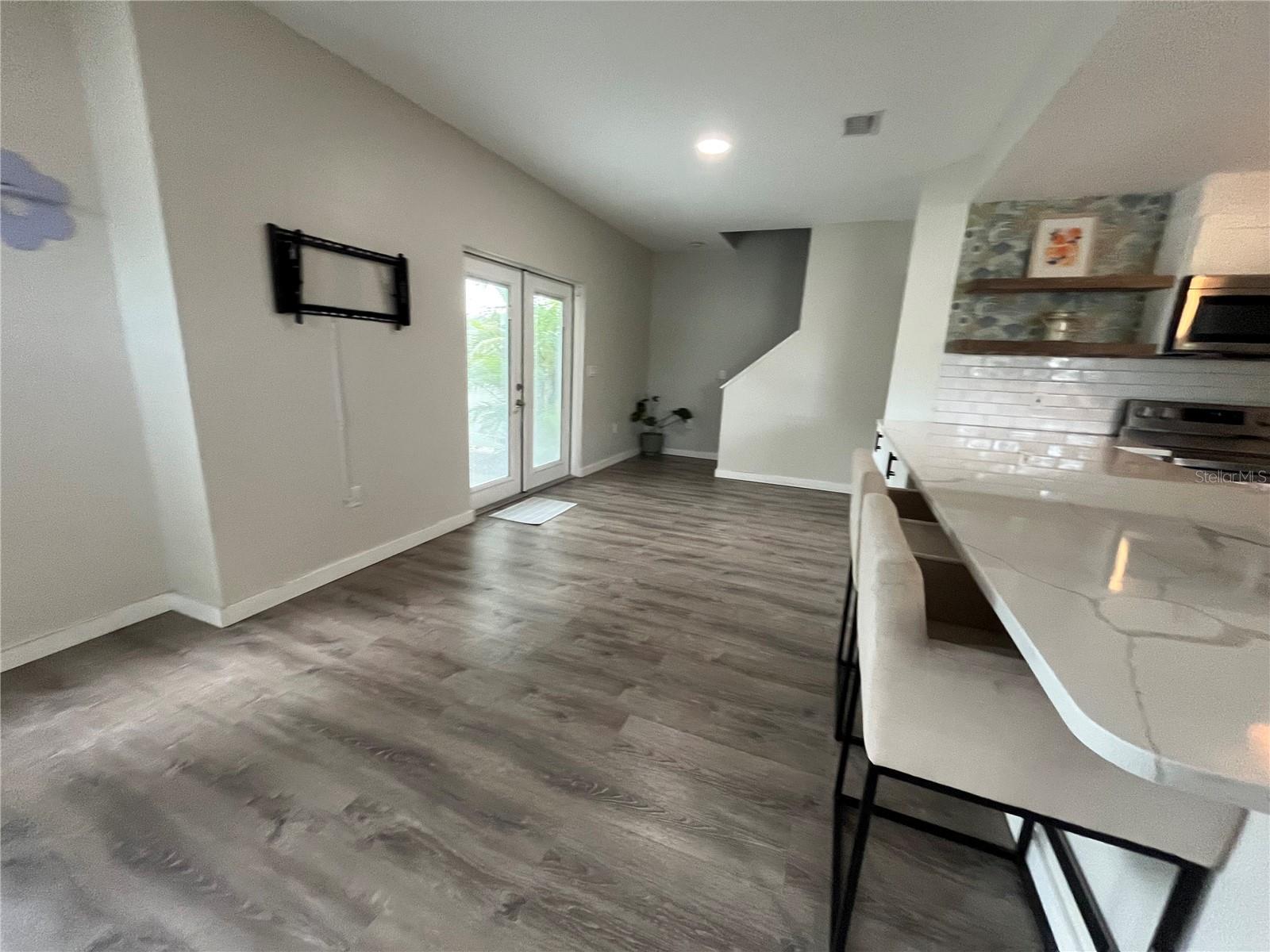 4326 TYLER CIR N, ST PETERSBURG, FL — photo 13