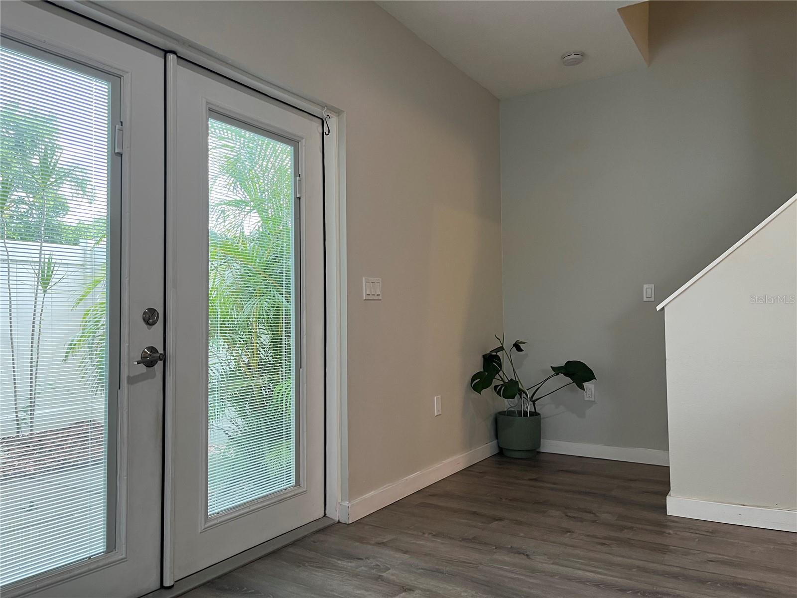 4326 TYLER CIR N, ST PETERSBURG, FL — photo 27