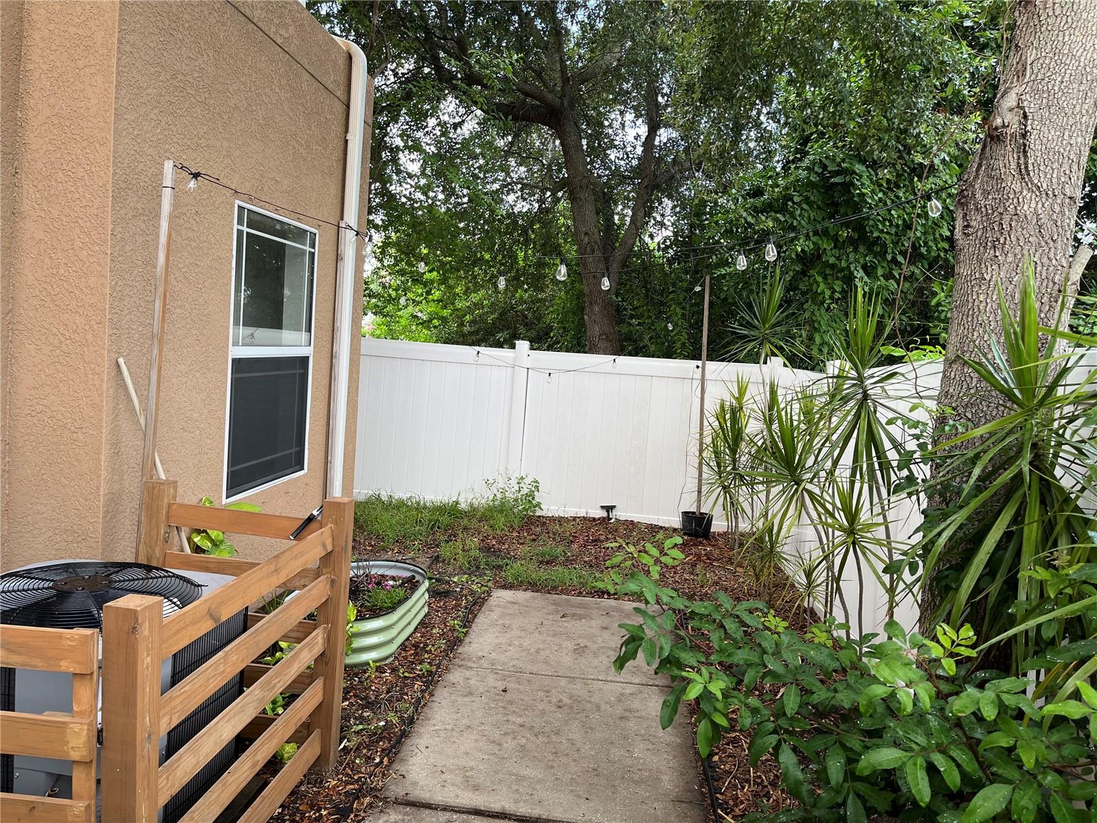 4326 TYLER CIR N, ST PETERSBURG, FL — photo 34