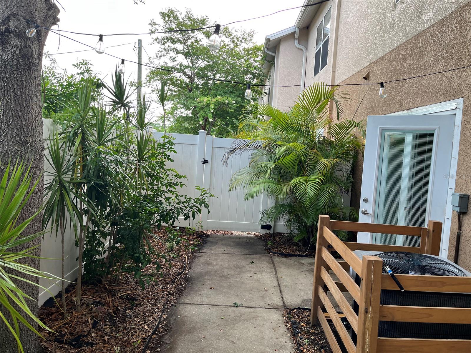4326 TYLER CIR N, ST PETERSBURG, FL — photo 37