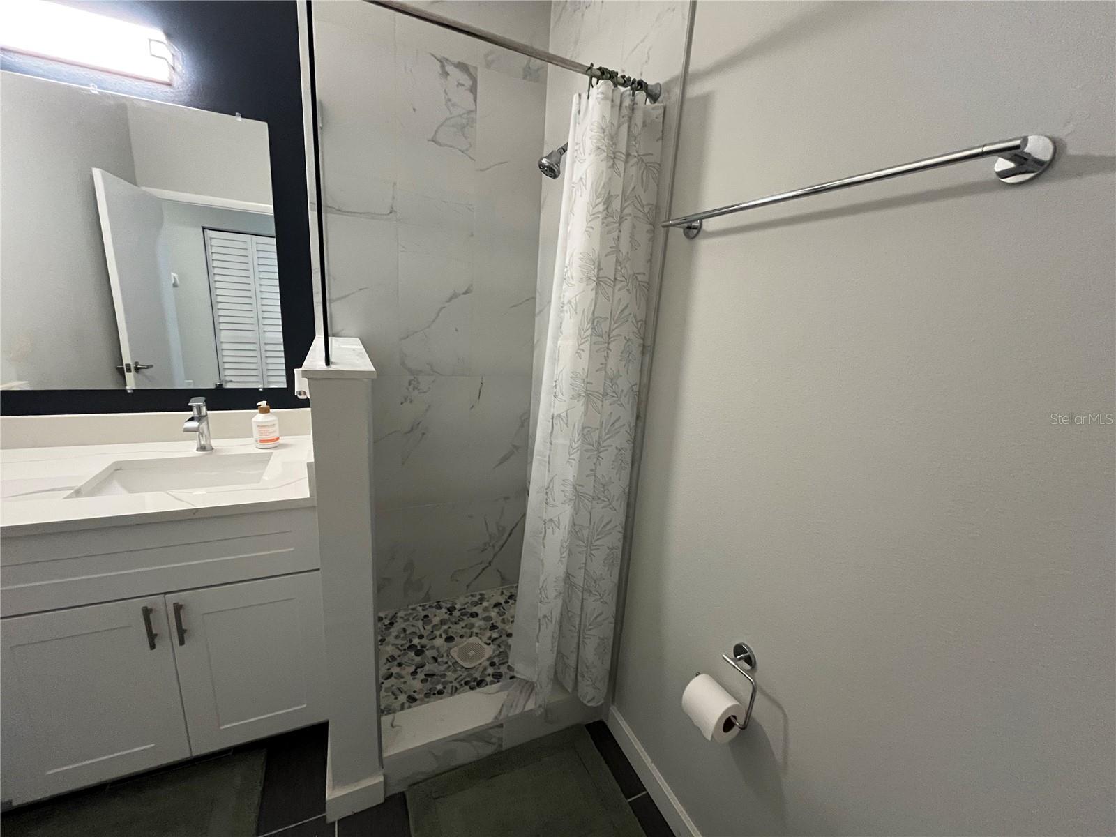 4326 TYLER CIR N, ST PETERSBURG, FL — photo 41