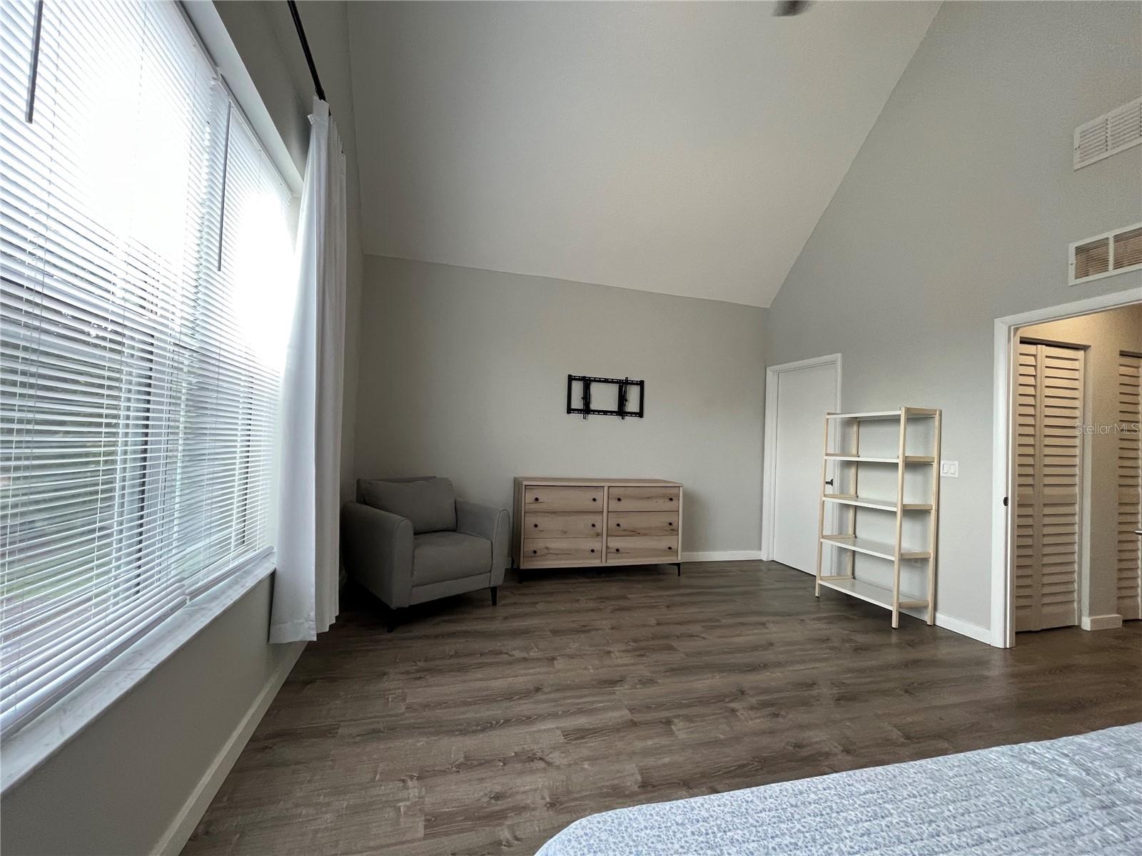 4326 TYLER CIR N, ST PETERSBURG, FL — photo 59
