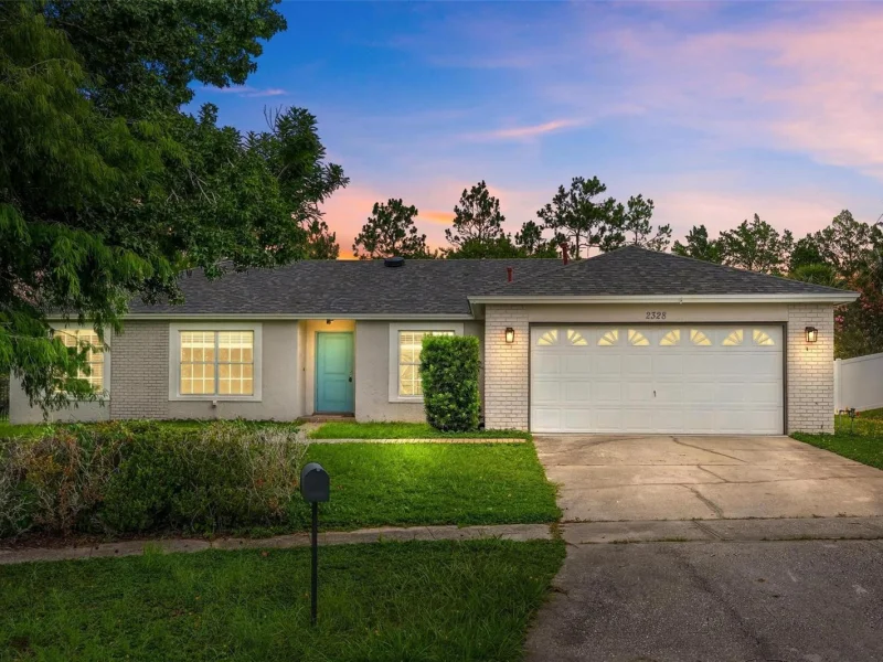 2328 CLEMENTINE TRL, CLERMONT, FL