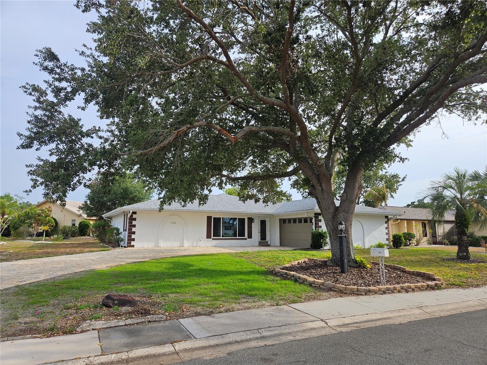 1508 FLAMINGO LN, SUN CITY CENTER, FL — photo 2