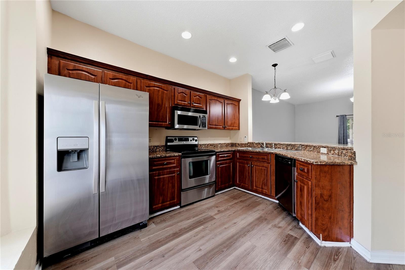 10106 BELLEVILLE PL, TAMPA, FL — photo 8