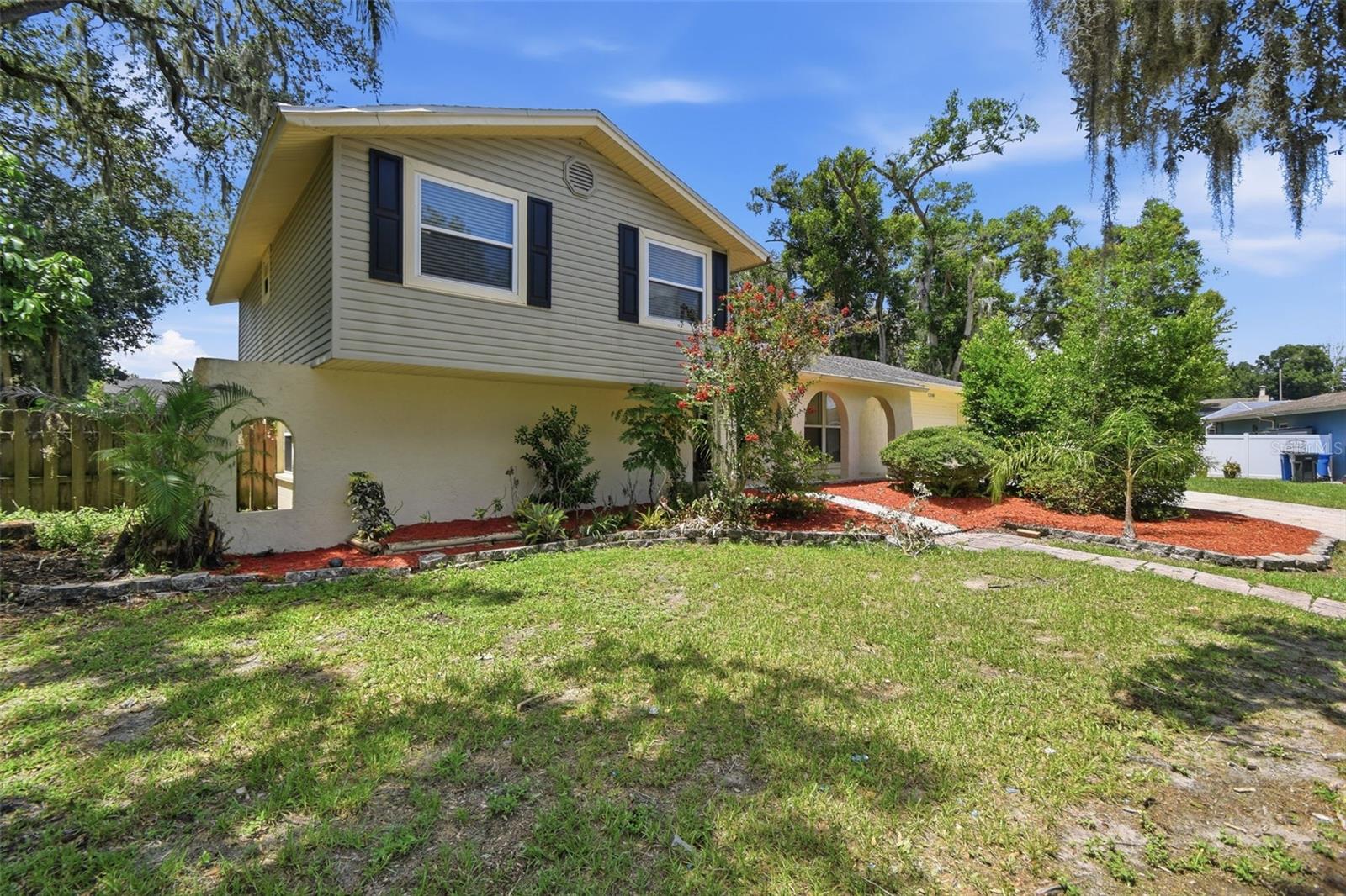 1200 LAKE VALRICO LN, VALRICO, FL — photo 5