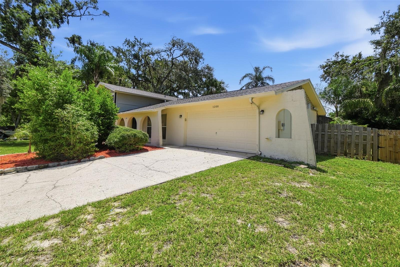 1200 LAKE VALRICO LN, VALRICO, FL — photo 7