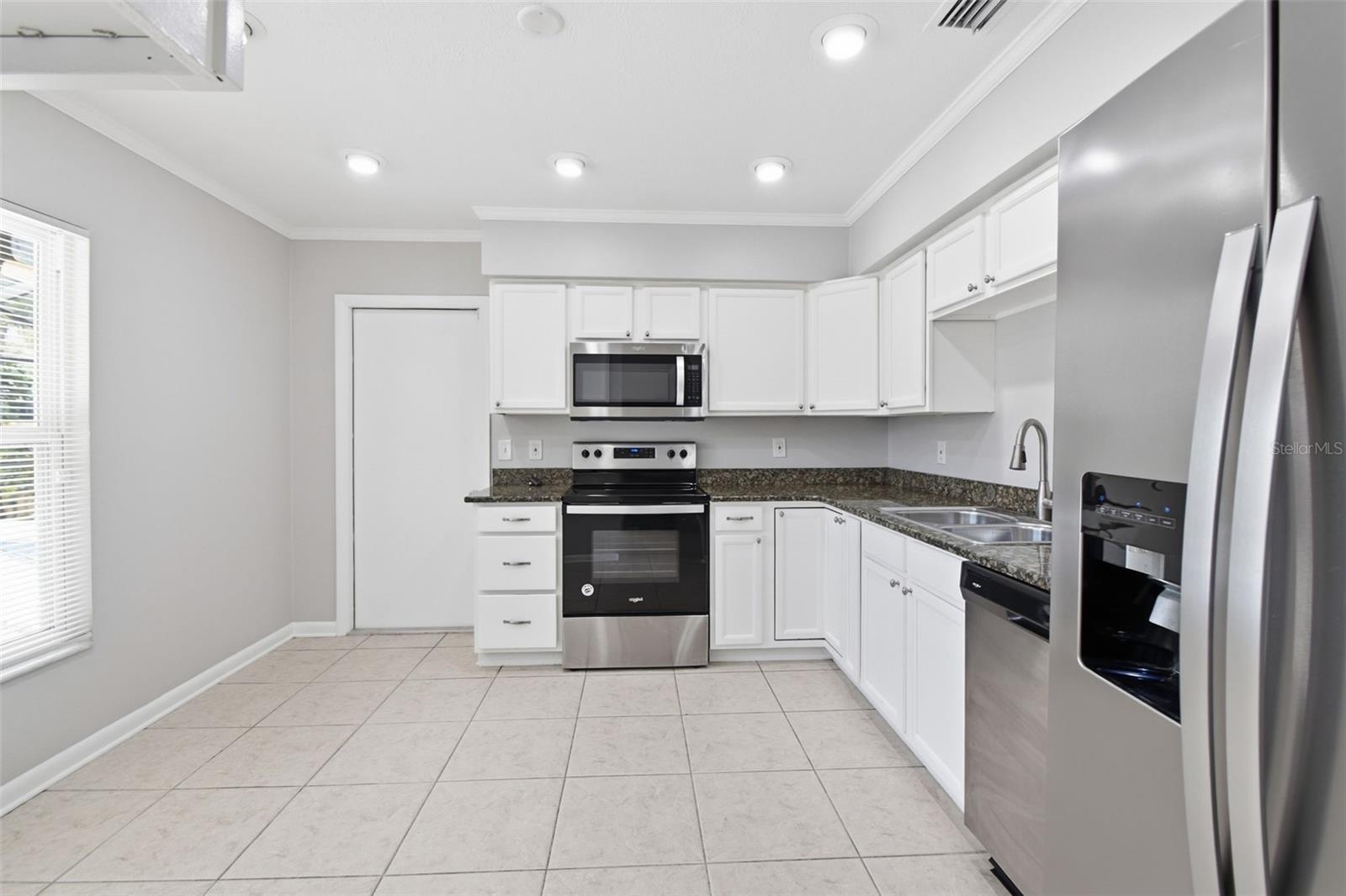 1200 LAKE VALRICO LN, VALRICO, FL — photo 17