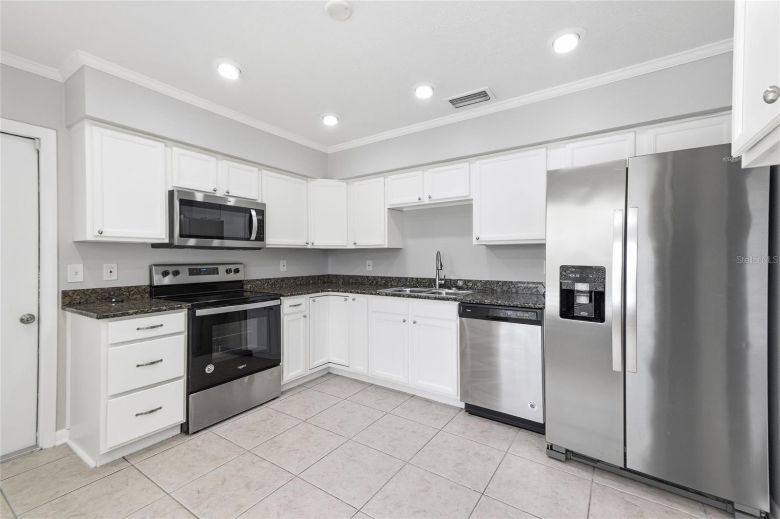 1200 LAKE VALRICO LN, VALRICO, FL — photo 18