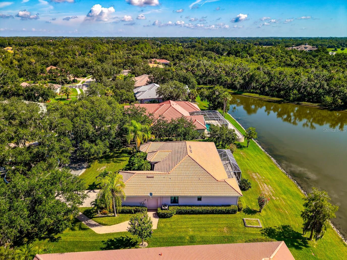 2012 ISLAND ESTATES DR, PARRISH, FL — photo 2