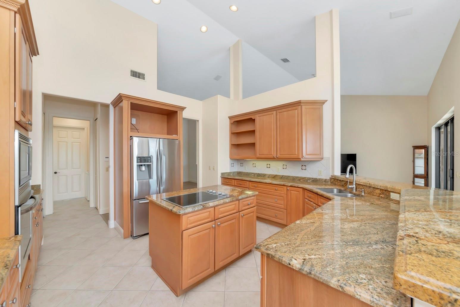 2012 ISLAND ESTATES DR, PARRISH, FL — photo 9