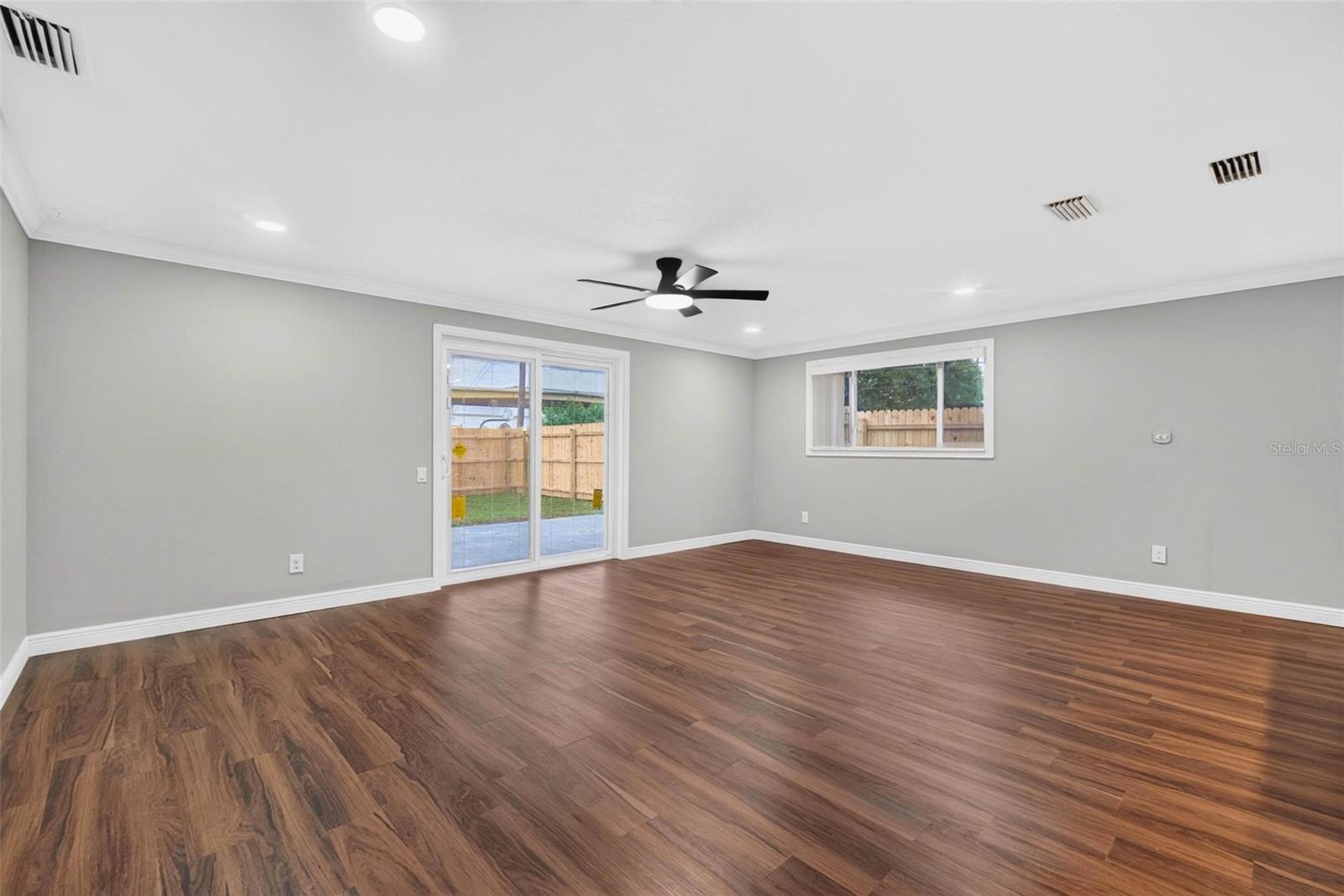 8700 58TH LN N, PINELLAS PARK, FL — photo 9