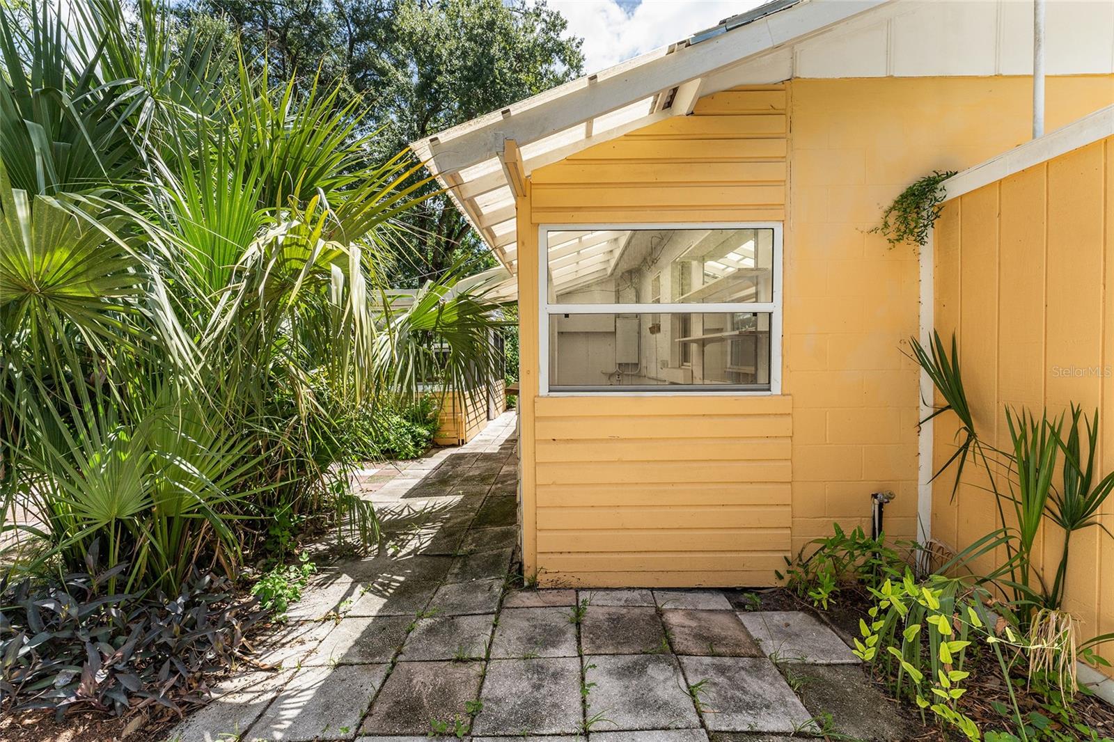 1038 NE 14TH AVE, GAINESVILLE, FL — photo 32