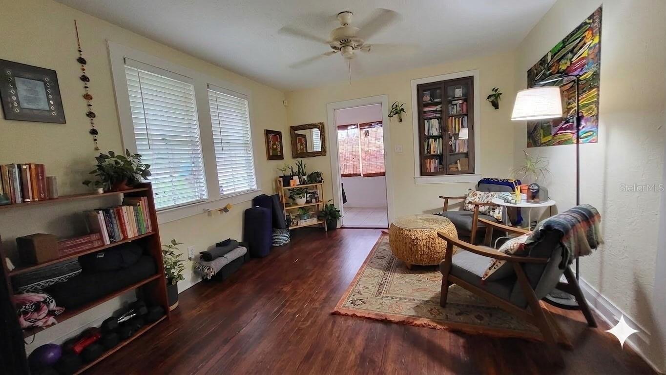 919 W WOODLAWN AVE, TAMPA, FL — photo 12