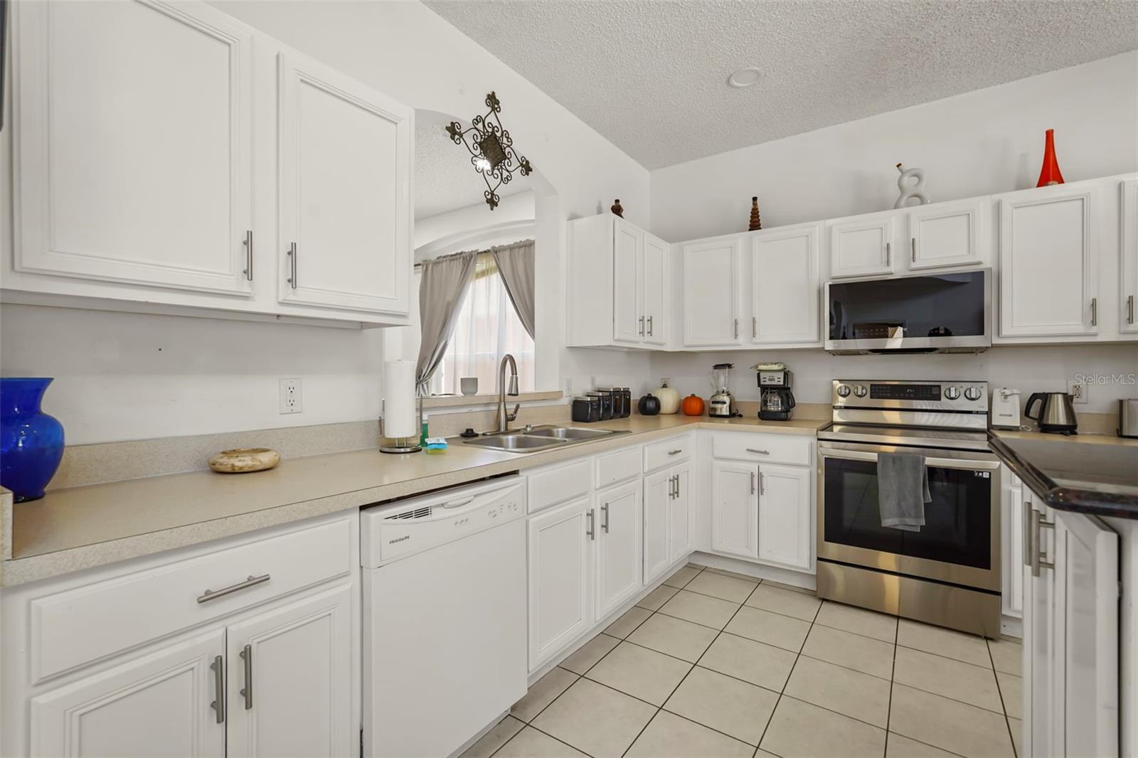 1265 SEASONS BLVD, KISSIMMEE, FL — photo 9