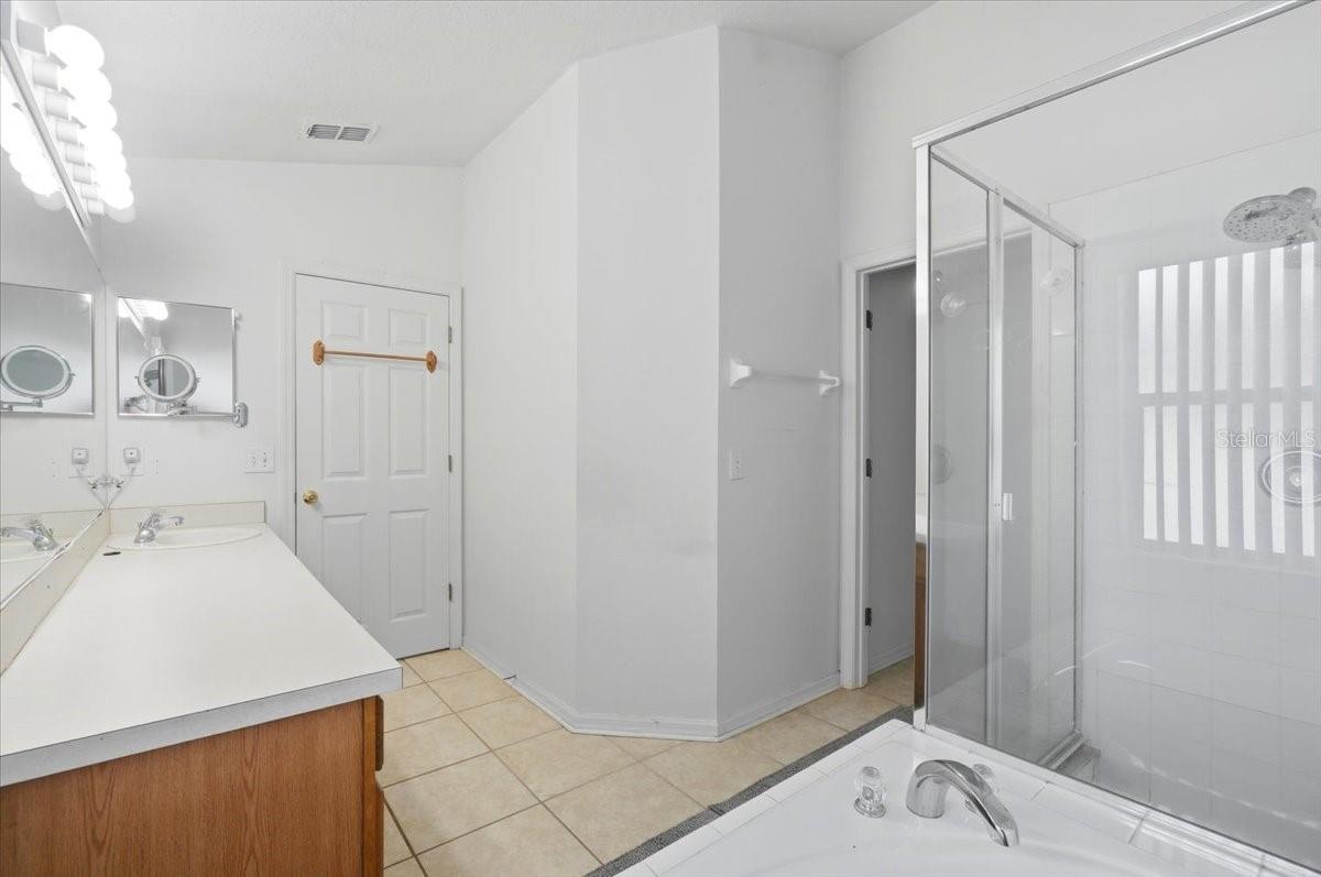 236 SOMERSET DR, DAVENPORT, FL — photo 29