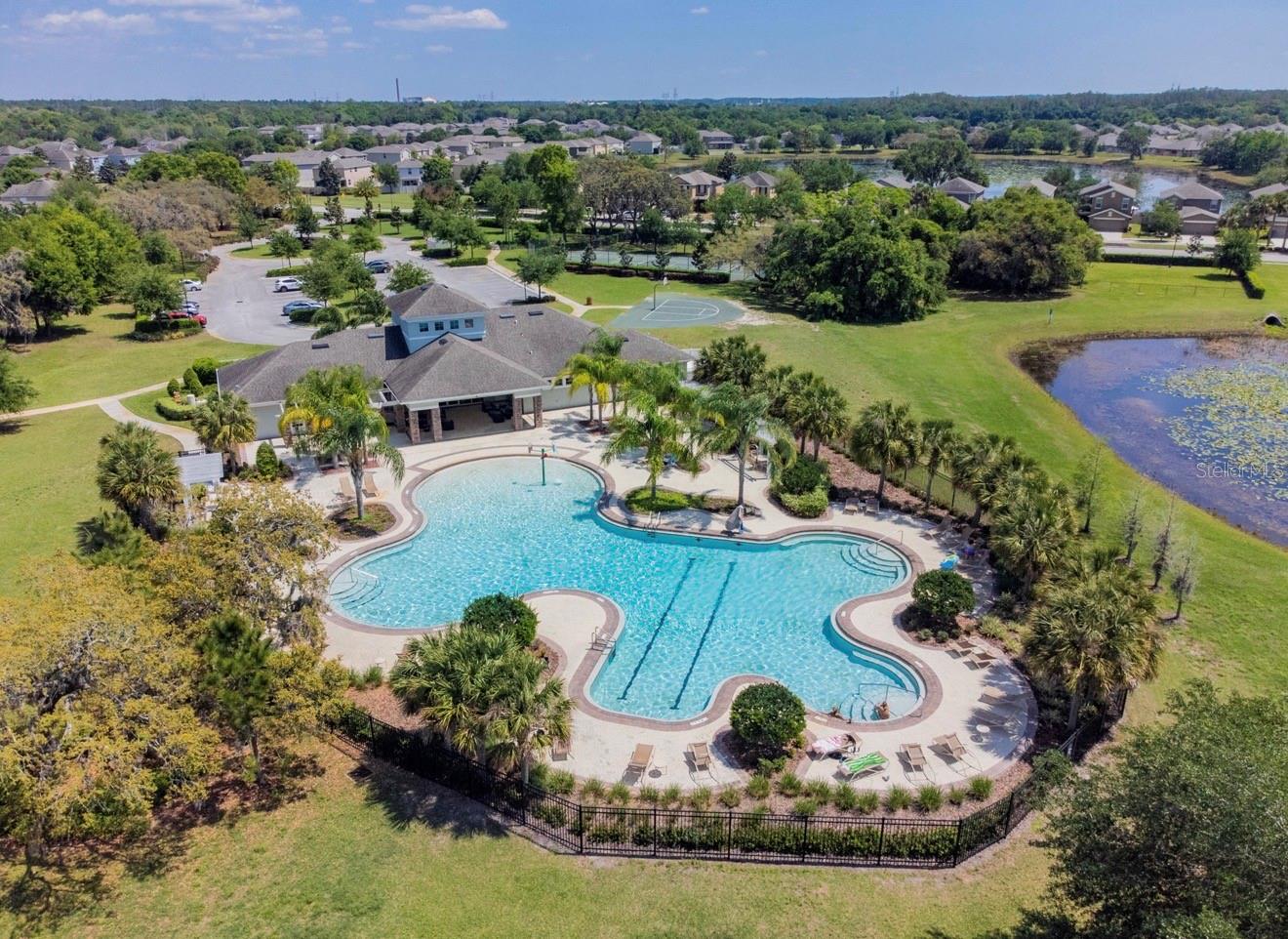 13800 CREST LAKE DR, HUDSON, FL — photo 3