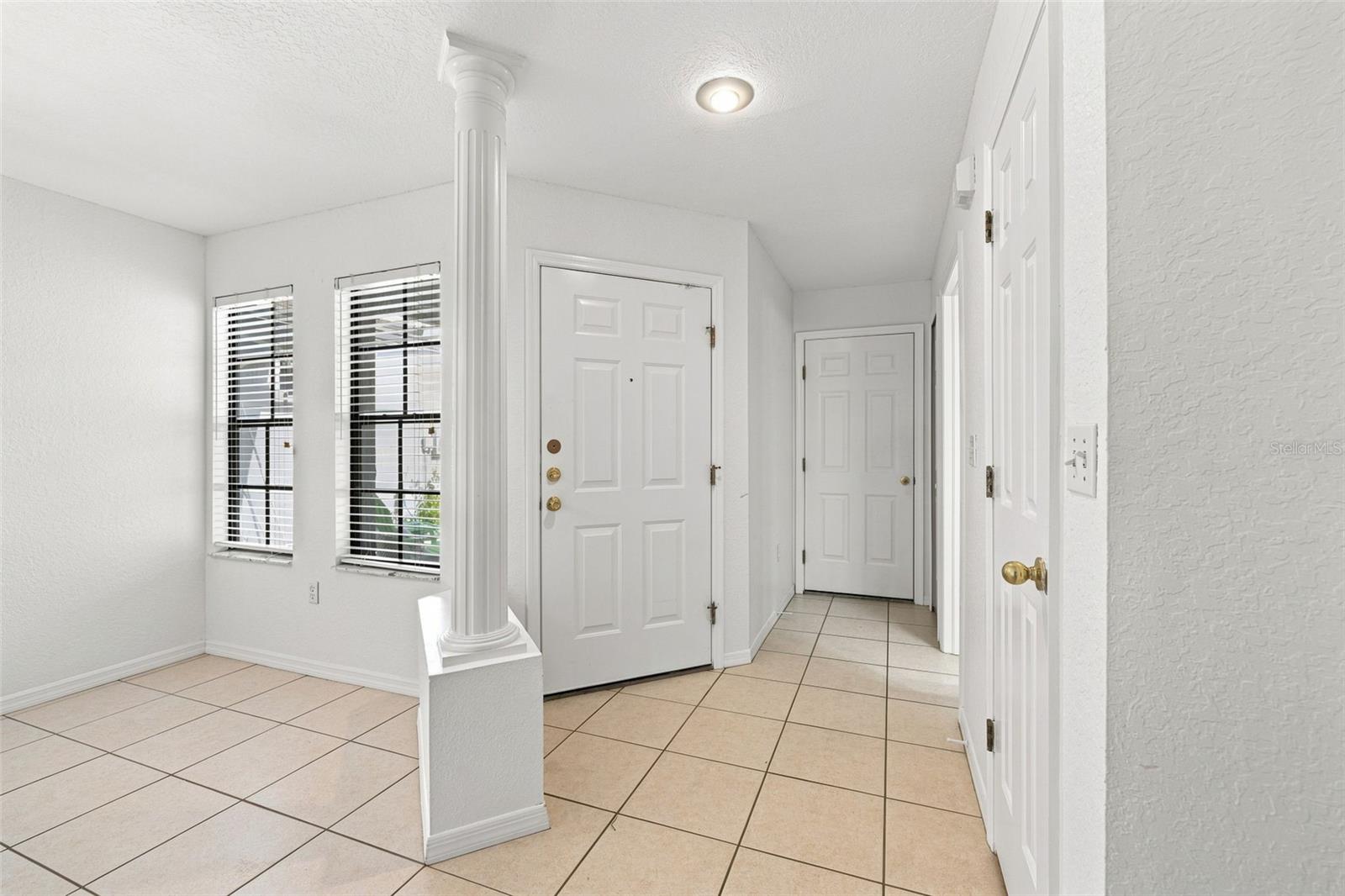 4176 BRENTWOOD PARK CIR, TAMPA, FL — photo 9