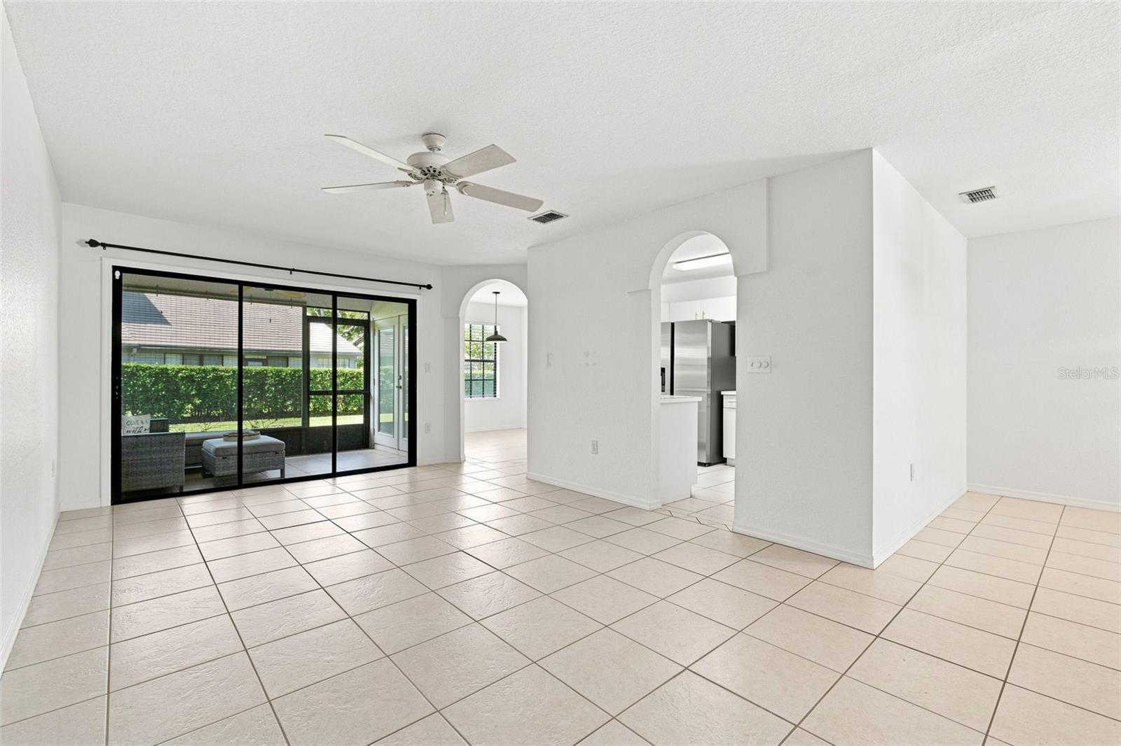 4176 BRENTWOOD PARK CIR, TAMPA, FL — photo 11